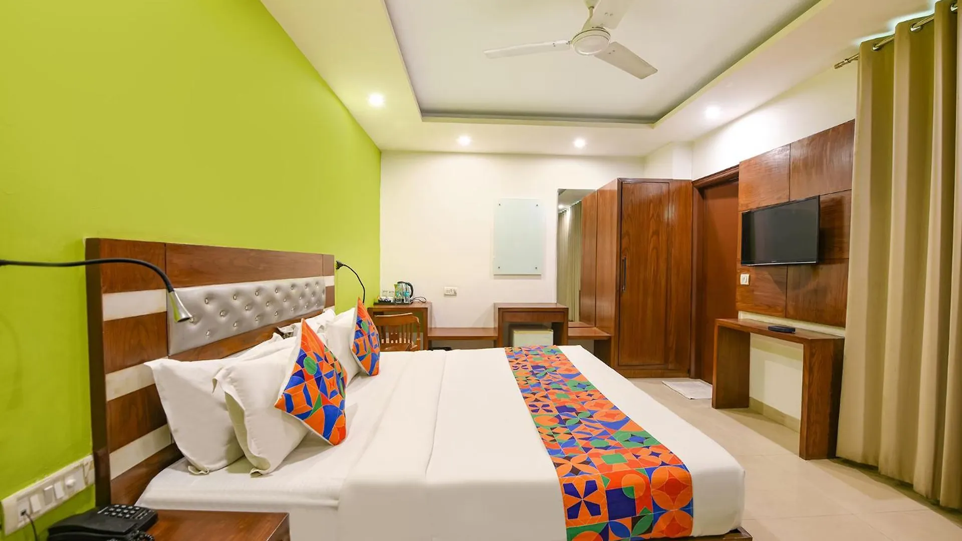 Fabhotel The Kings Plaza New Delhi 3*,  India