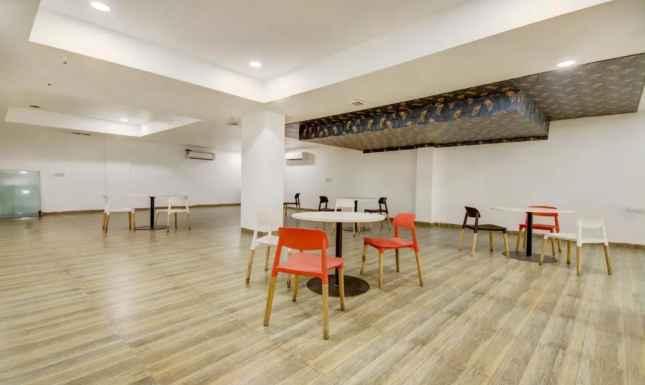 Fabhotel The Kings Plaza New Delhi 3*,  India