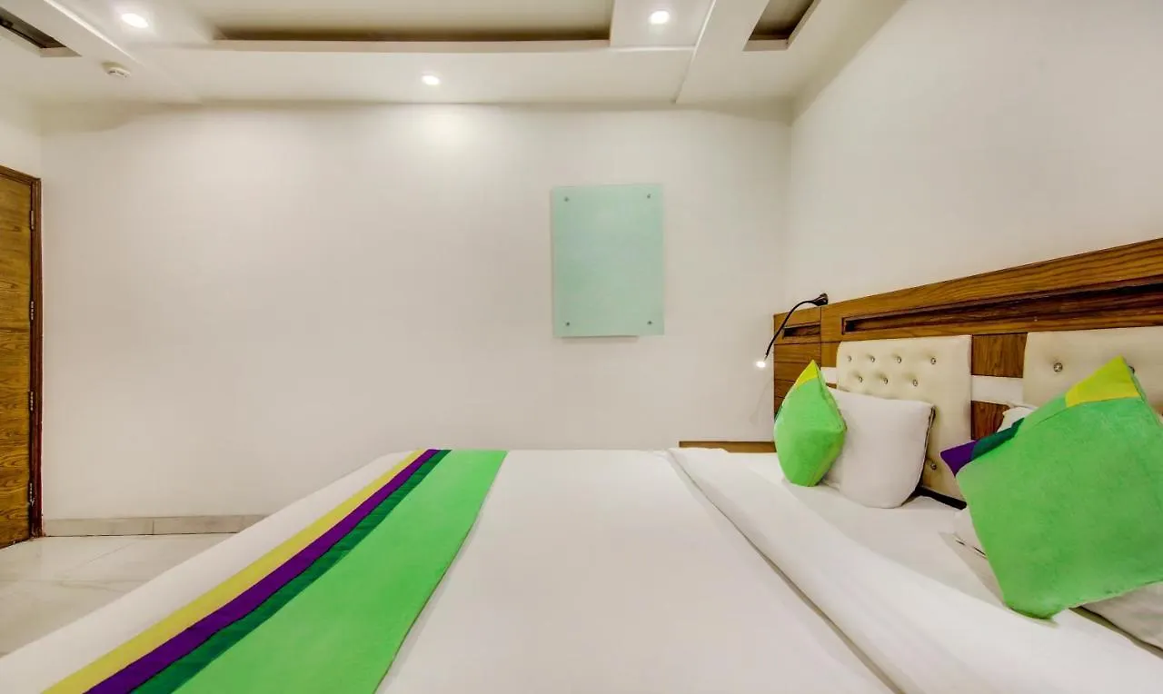Fabhotel The Kings Plaza New Delhi 3*,  India