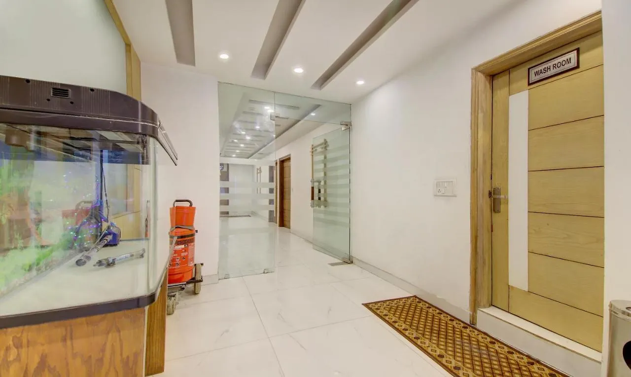 Hotel Fabhotel The Kings Plaza New Delhi
