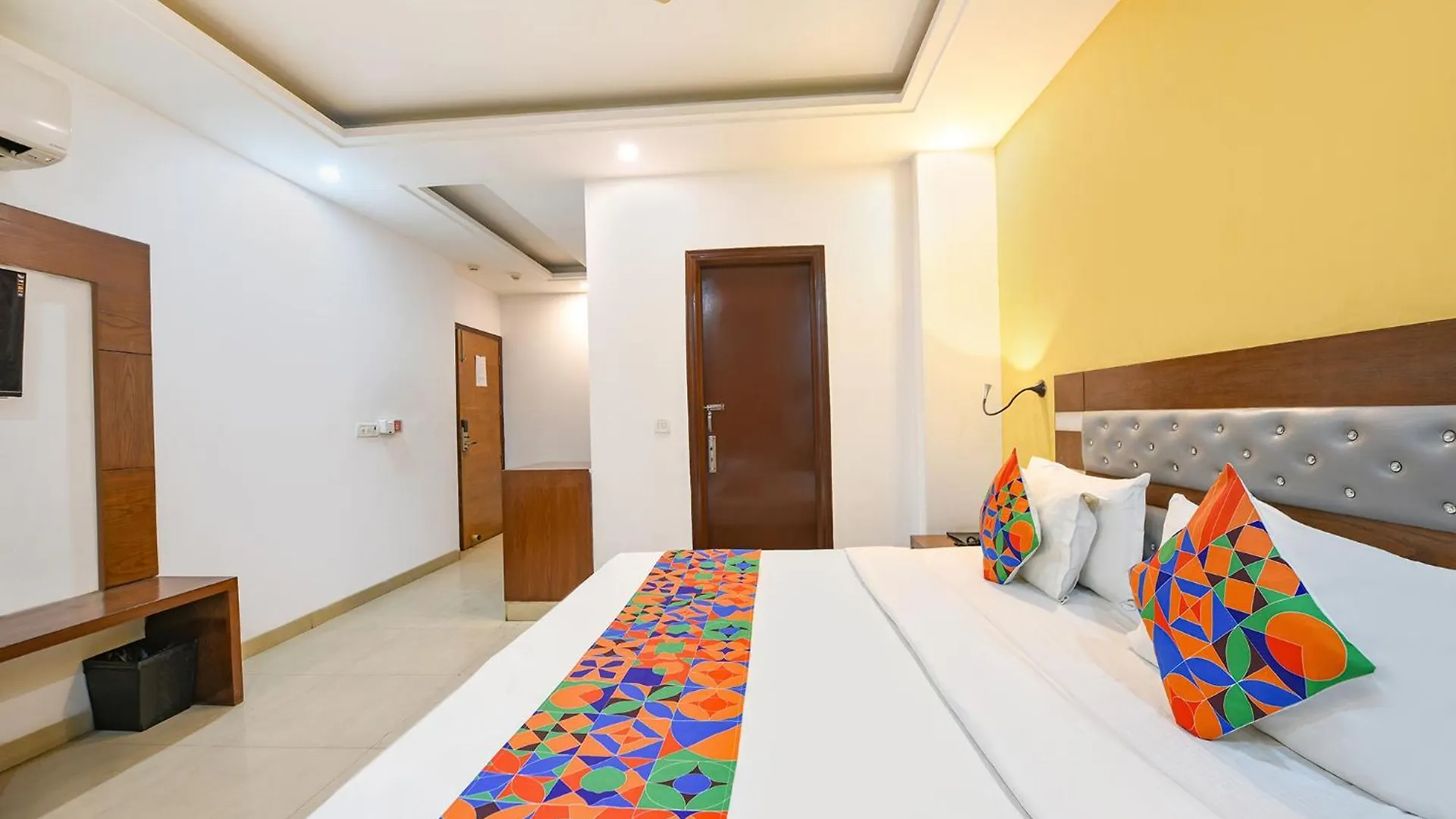 Hotel Fabhotel The Kings Plaza New Delhi