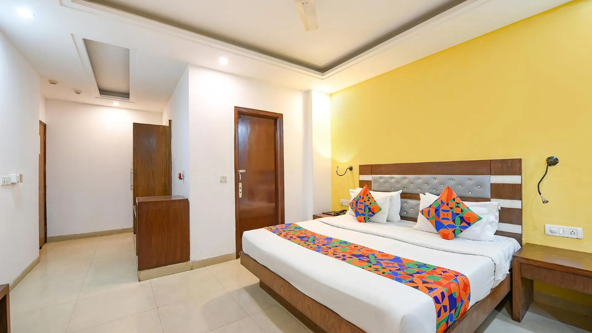 Fabhotel The Kings Plaza New Delhi