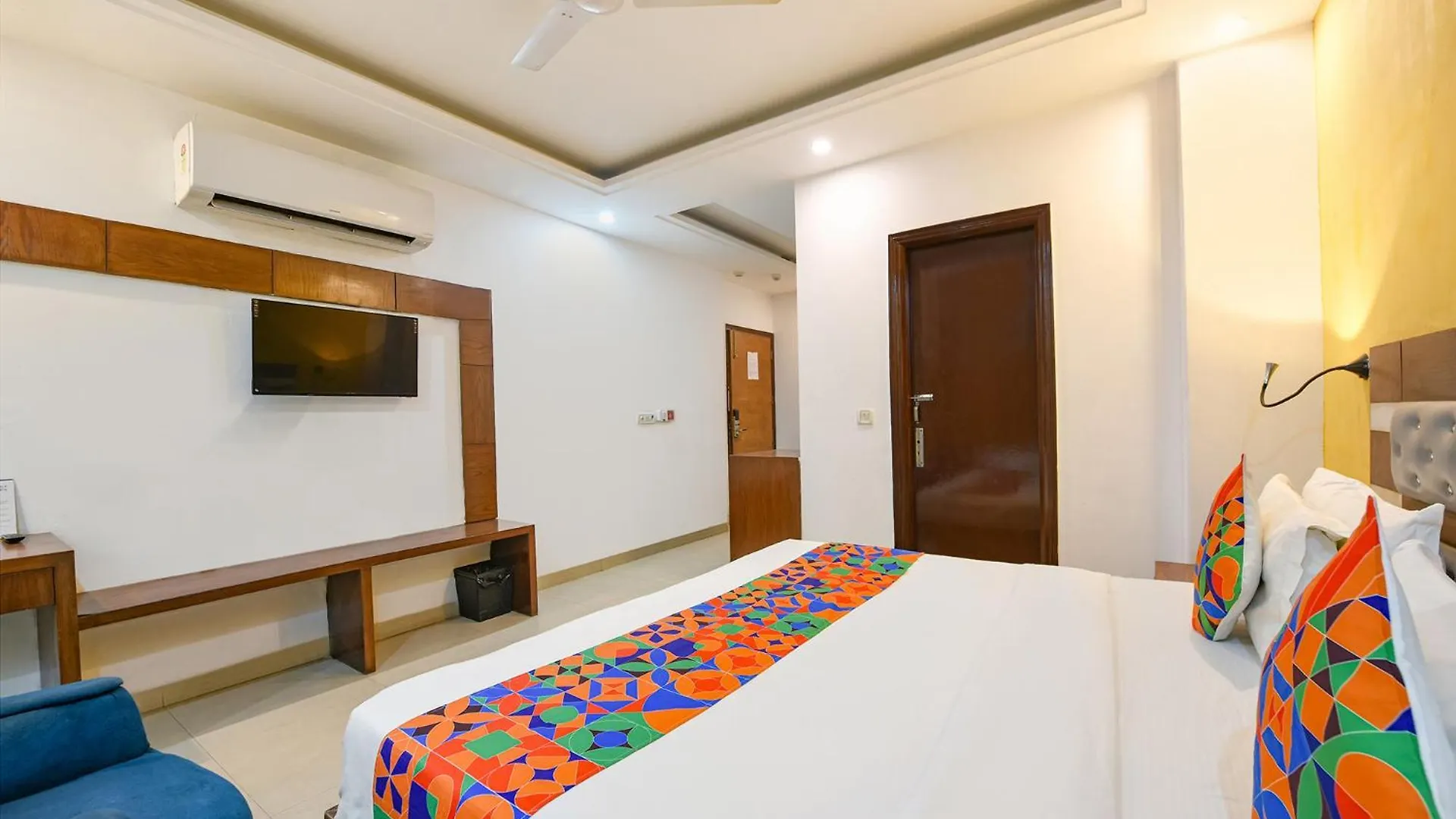 Fabhotel The Kings Plaza New Delhi Hotel