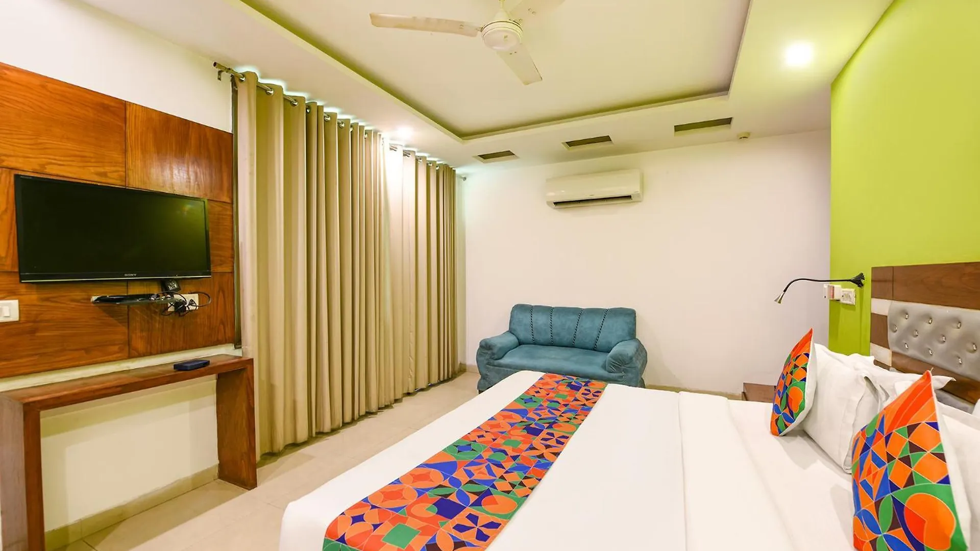 Fabhotel The Kings Plaza New Delhi