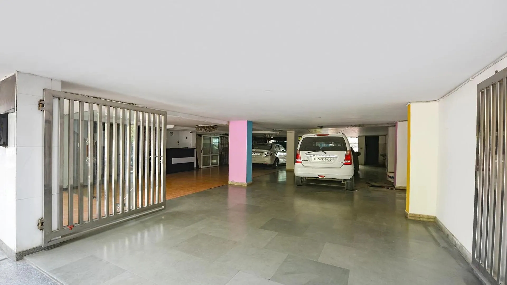 Hotel Fabhotel The Kings Plaza New Delhi